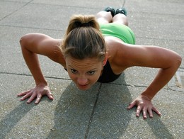 10-mintov HIIT, ktor mete robi kdekovek